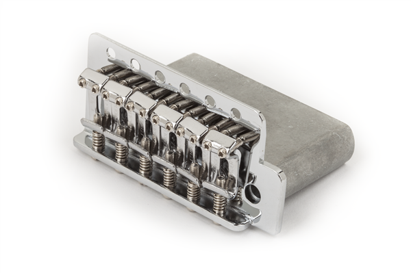 Fender Vintage-Style Standard Series Strat® Tremolo Assembly ('06-Present), Chrome 0071014049