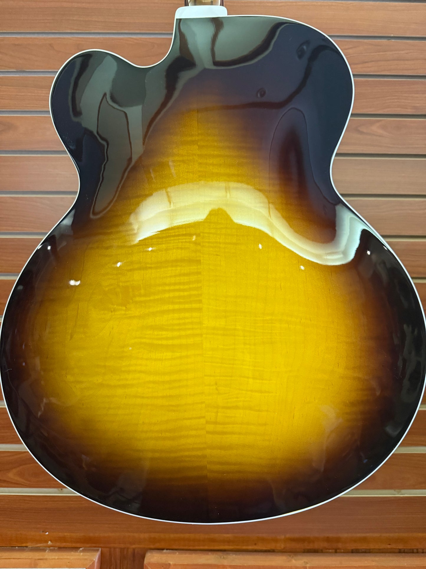 Heritage Standard Collection Eagle Classic Hollow Electric Guitar with Case, Original Sunburst