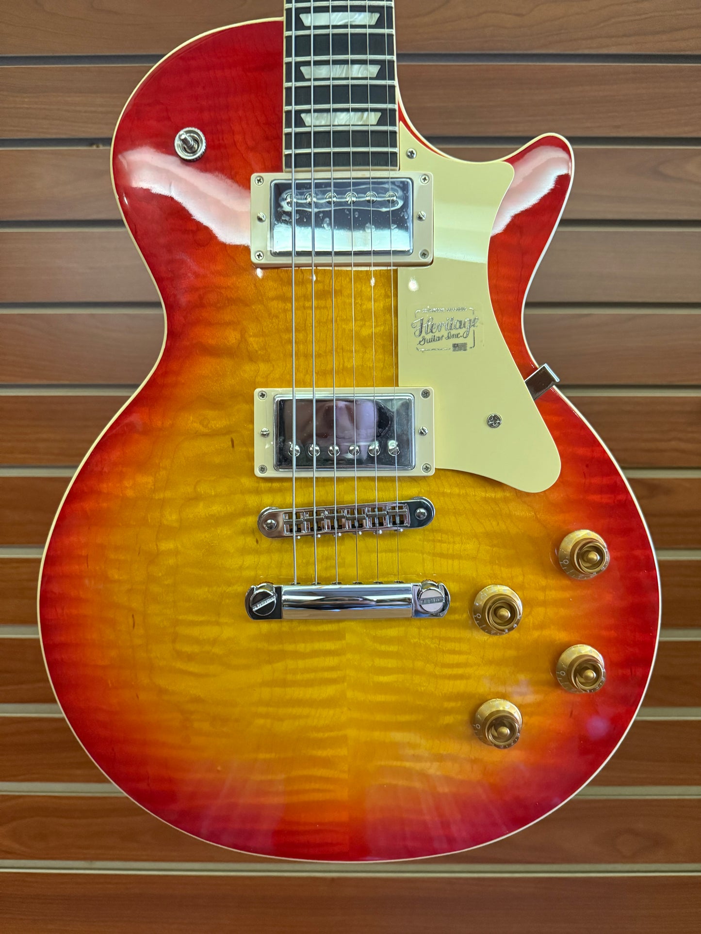 Heritage Standard Collection H-150 Electric Guitar with Case, Vintage Cherry Sunburst — HRT-010106103
