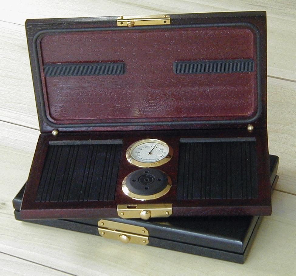 Dilutis Bb Clarinet Ebony Reed Case- 8 Reeds - Poppa's Music