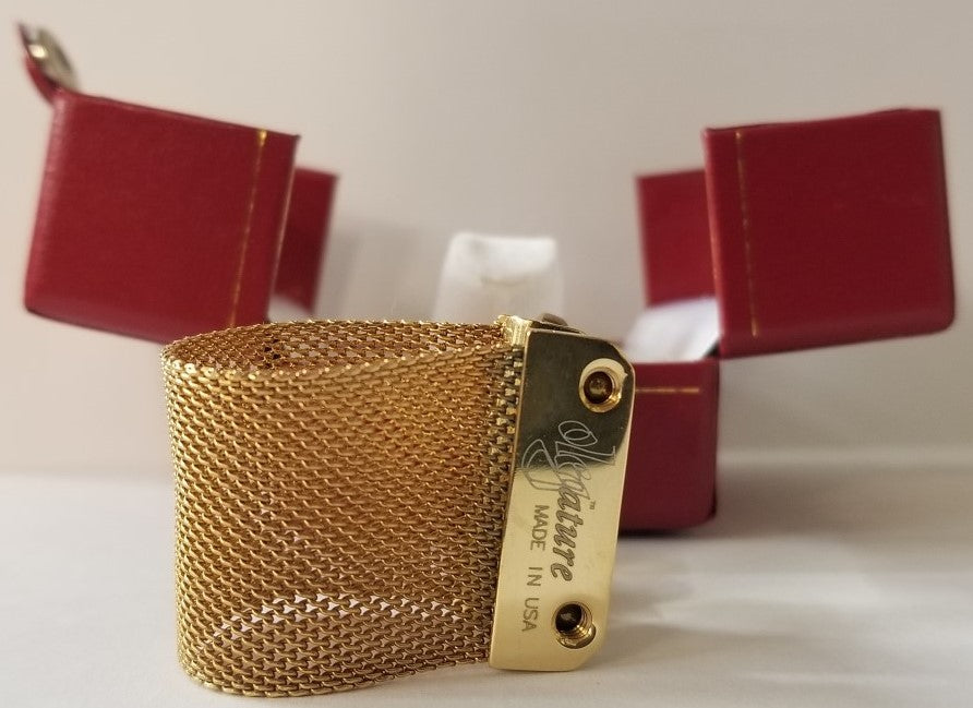 Oleg Ligature #02 for most Rubber Alto Sax mouthpieces - Premium Alto Saxophone Ligature from Oleg - Just $210! Shop now at Poppa's Music