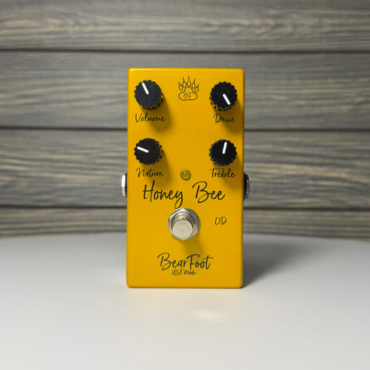 BearFoot FX Honey Bee Tweed Overdrive Pedal