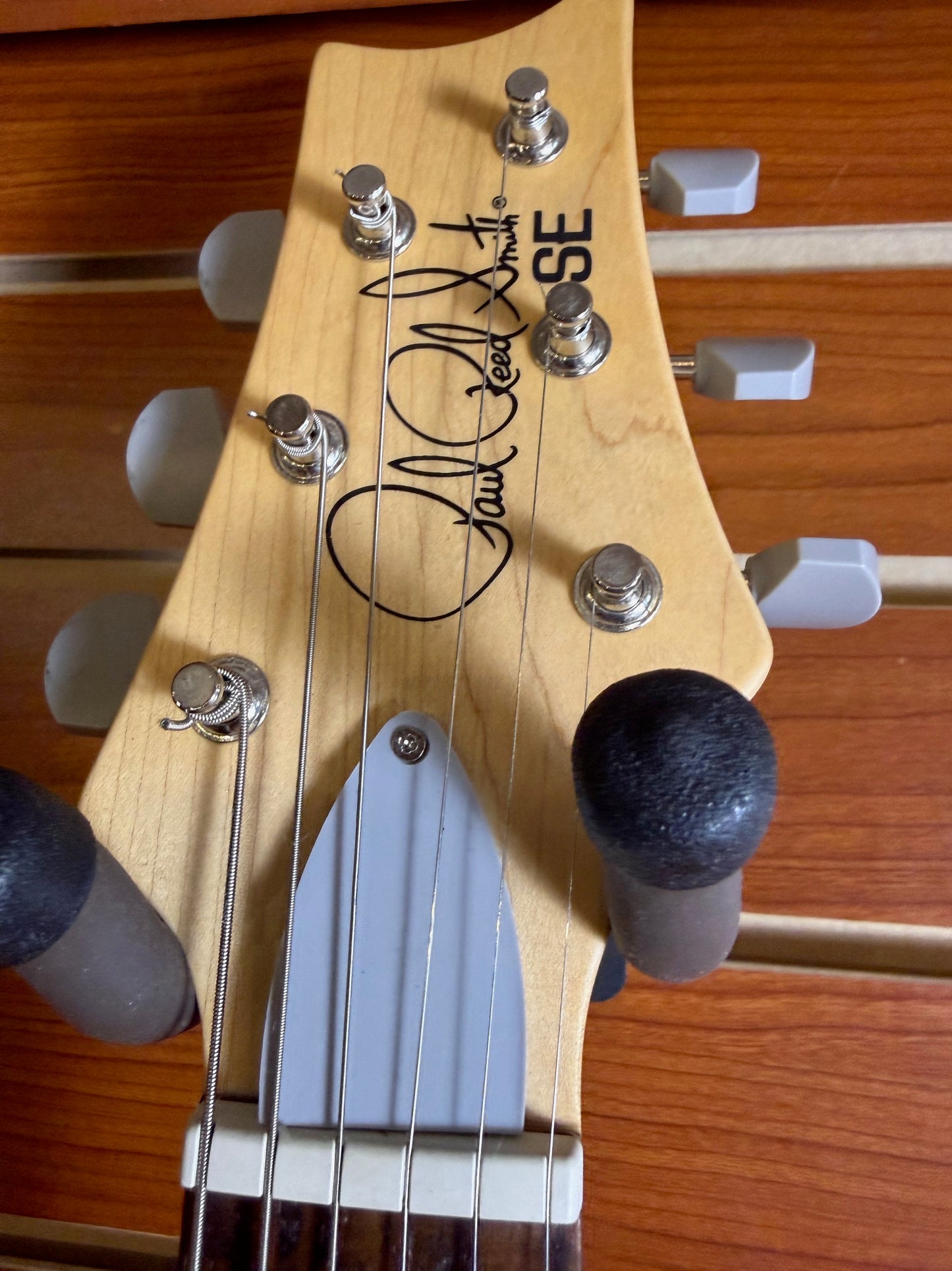 PRS Silver Sky SE Moon White Electric Guitar with Original Gig Bag