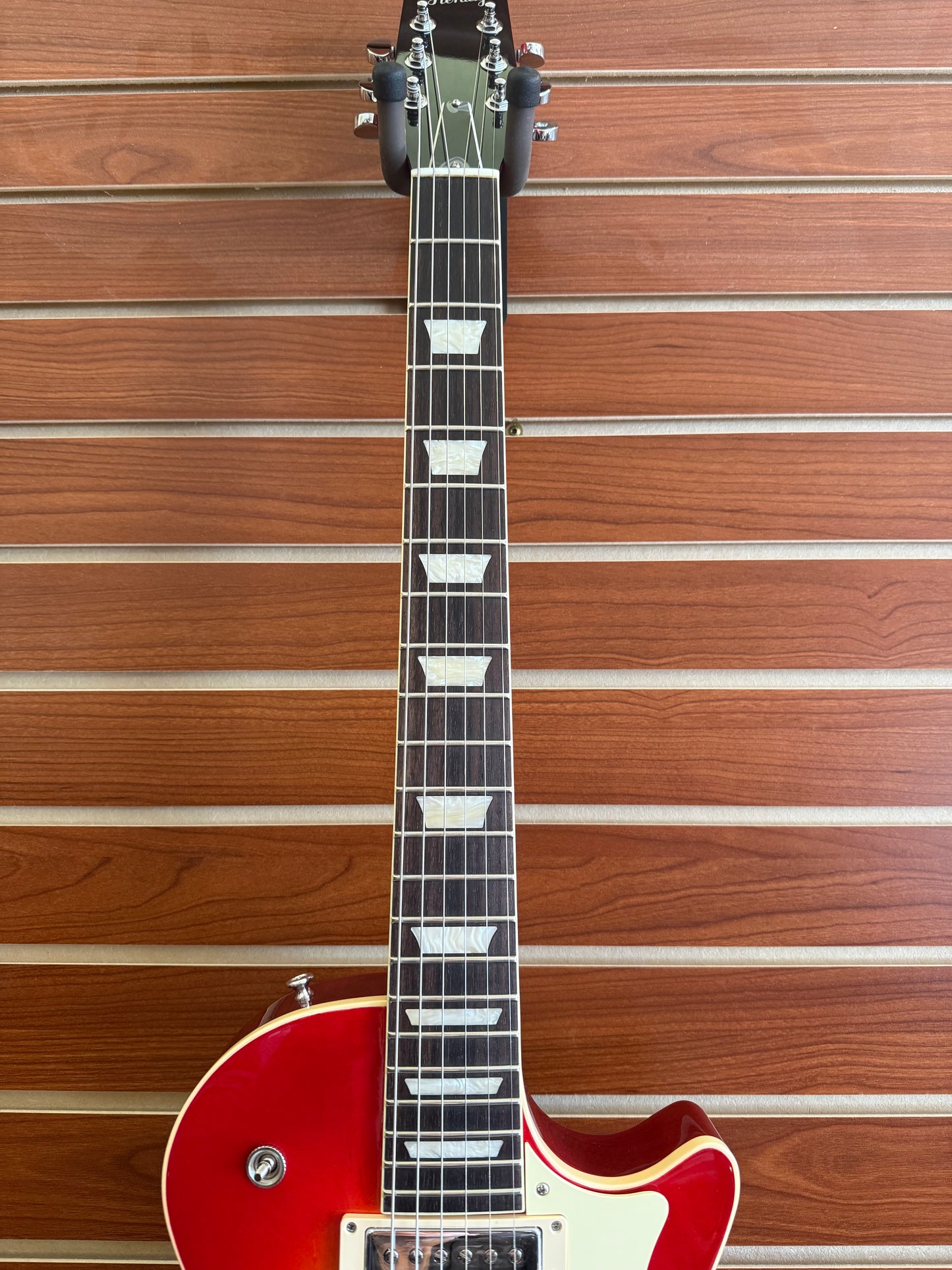 Heritage Standard Collection H-150 Electric Guitar with Case, Vintage Cherry Sunburst — HRT-010106103