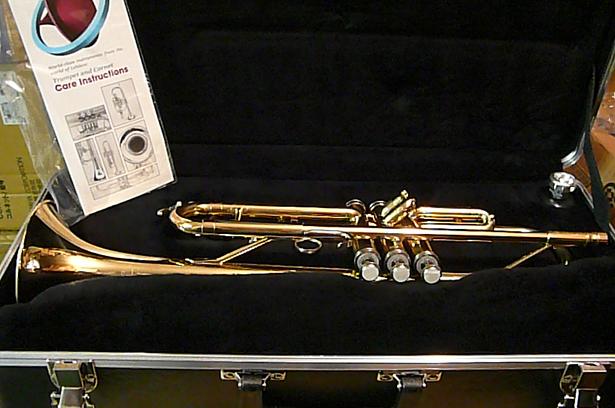 Holton Bb Trumpet - Poppa's Music 