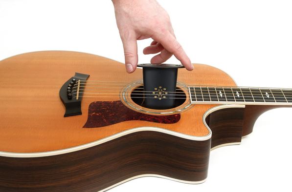 D'addario Planet Waves - Acoustic Guitar Humidifier with Digital Humidity & Temperature Sensor - Poppa's Music 