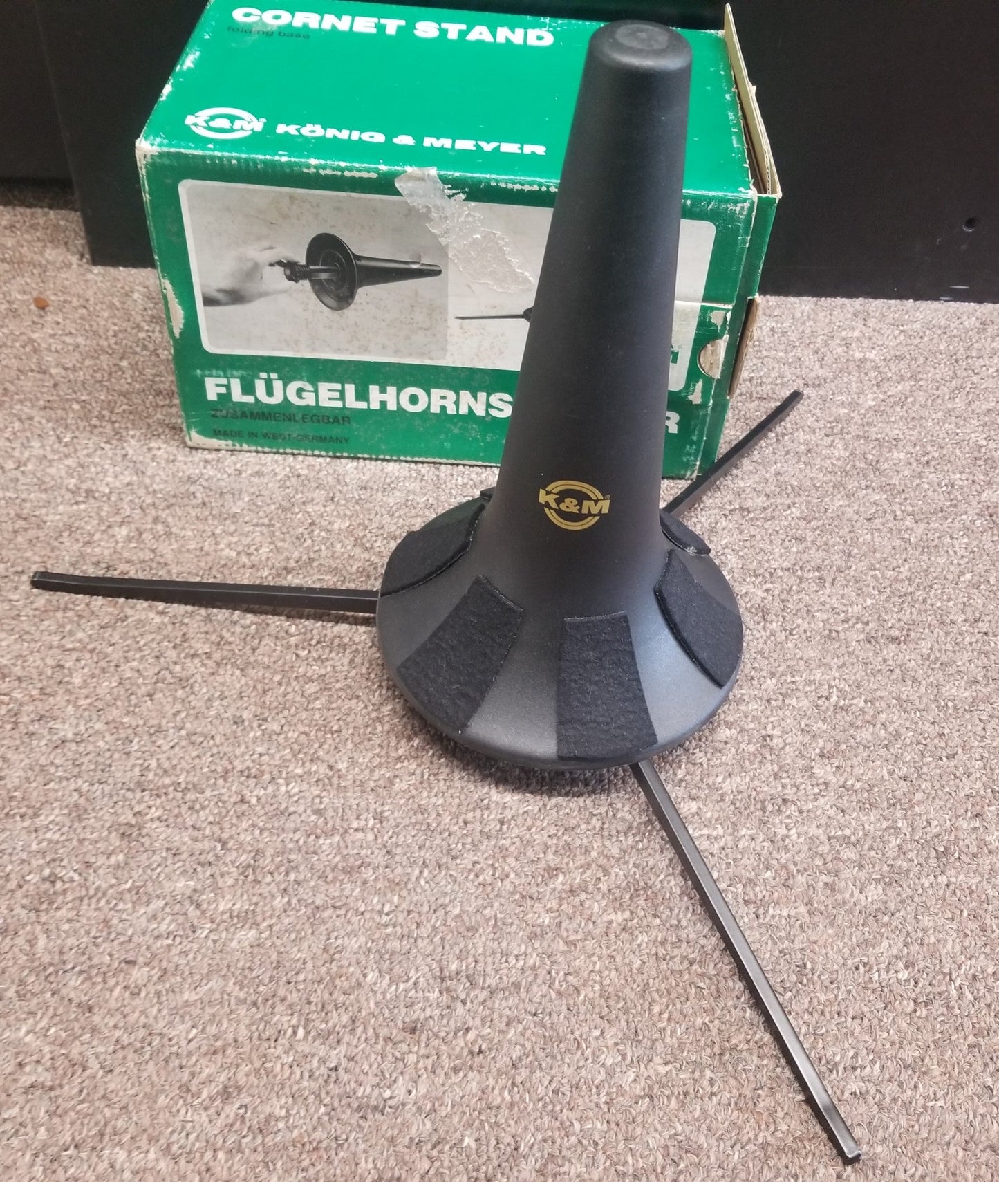 K&M Flugelhorn Stand - 15249 - Poppa's Music 